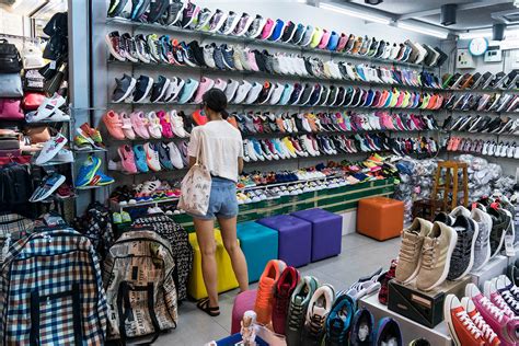 buy fake shoes in bangkok|designer counterfeit shopping in bangkok.